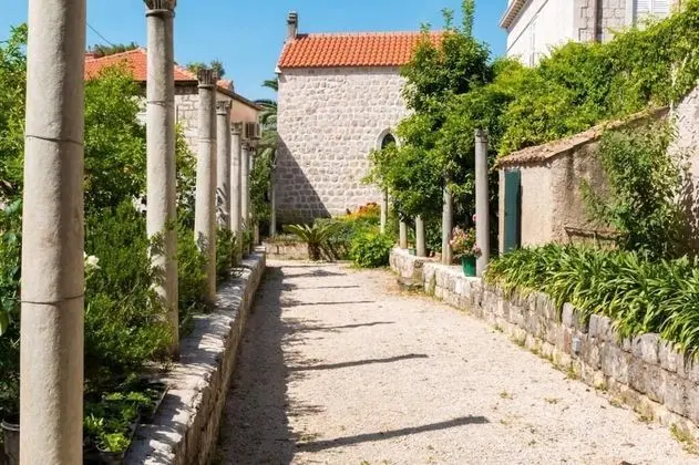 Apart Daire (Two-Bedroom Apartment with Terrace)