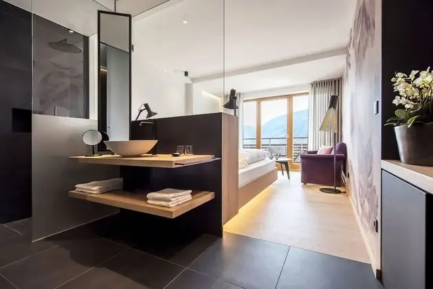 Deluxe Tek Büyük Yataklı Oda (with view)