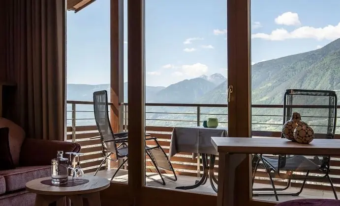 Deluxe Tek Büyük Yataklı Oda (with view)