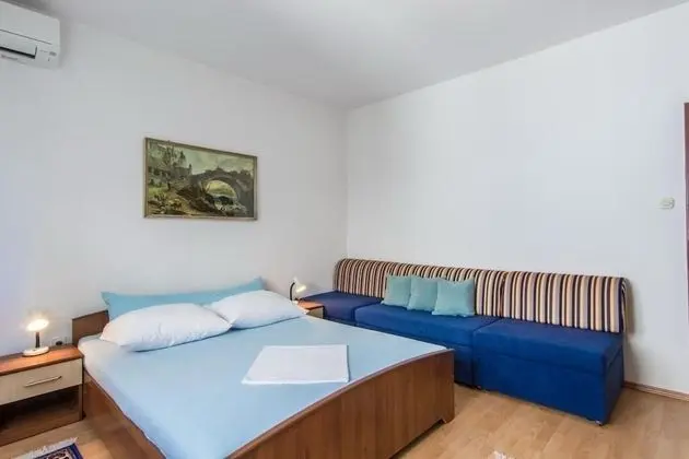 Apart Daire (Marinka - with backyard - A1(4))