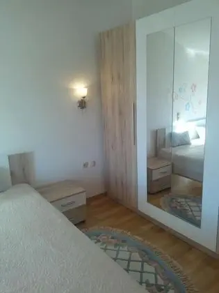 Apart Daire (Marinka - with backyard - A2(4))
