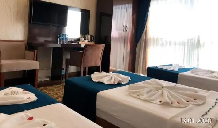 3 Tek Yataklı Kara Manzaralı Oda