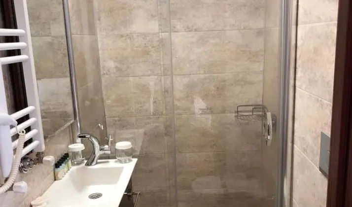 3 Tek Yataklı Kara Manzaralı Oda