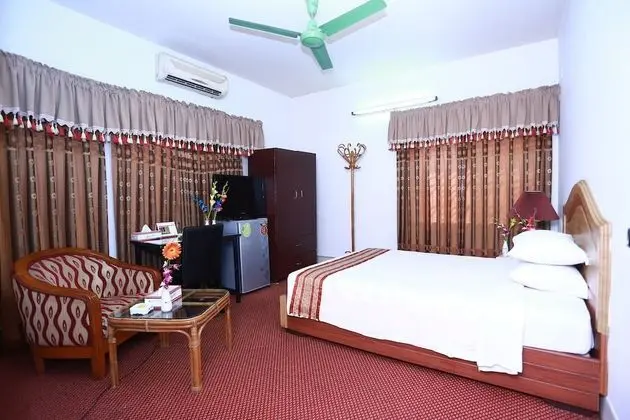 Deluxe Büyük Yataklı Tek Kişilik Oda, 1 Büyük (Queen) Boy Yatak, Sigara İçilebilir, Şehir Manzaralı