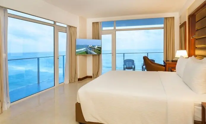 Panoramic Double Room, 1 King Bed- With a Complimentary City Tour
