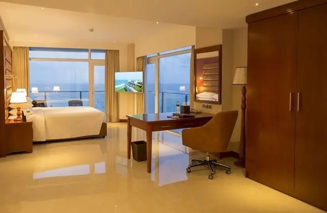 Signature Suite, 1 King Bed- With a Complimentary City Tour