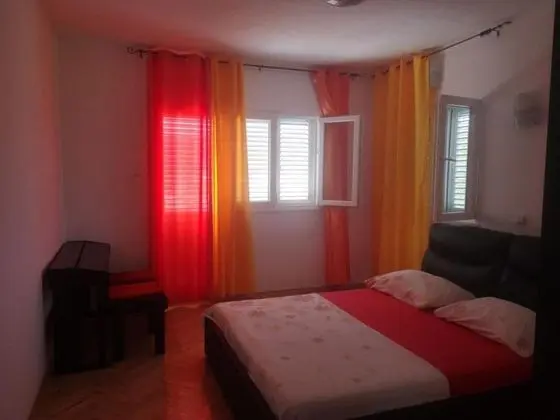Apart Daire (Marino - large terrace - A1(4))