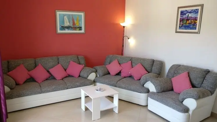 Apart Daire (Marino - with parking - A2(4+2))