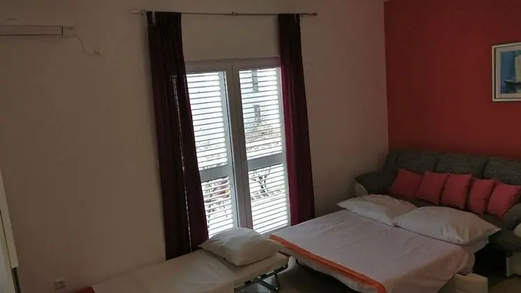 Apart Daire (Marino - with parking - A2(4+2))
