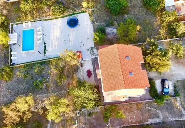 Apart Daire (Marino - with parking - A2(4+2))