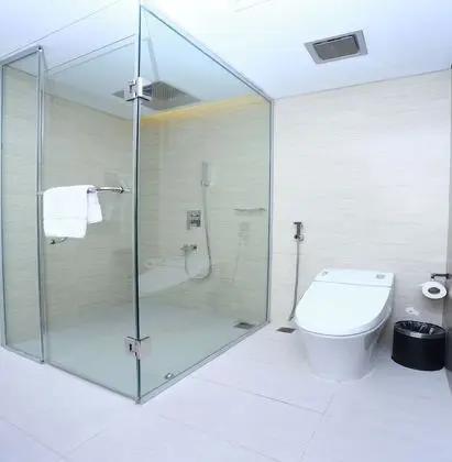 Premium Tek Büyük Yataklı Oda, 1 Yatak Odası, Buzdolabı, Park Manzaralı