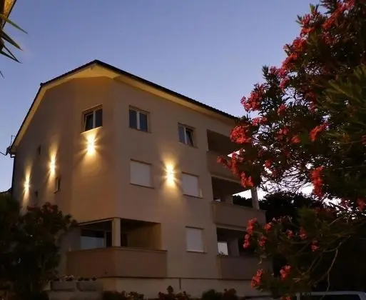 Apart Daire (Mario - 150m from sea - A1(2))