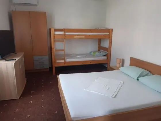 Apart Daire (Mario - afordable & close to center -)