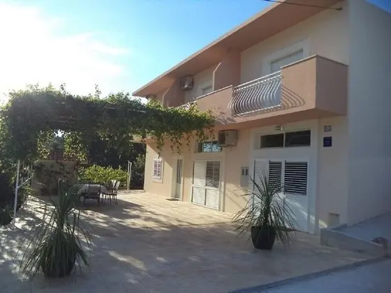 Apart Daire (Mario - apartment with pool - A1(6+2))