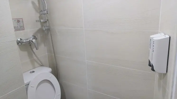 Üç Kişilik Oda