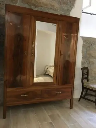 Stüdyo, Avlu Manzaralı