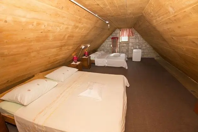 Ev (Mario - with pool - H(6+2))