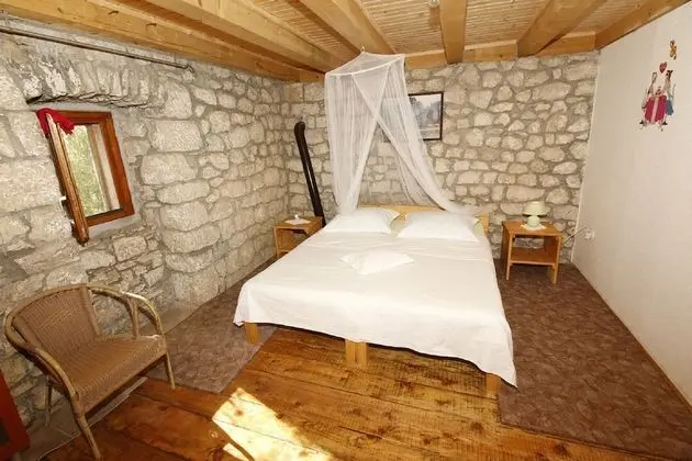 Ev (Mario - with pool - H(6+2))