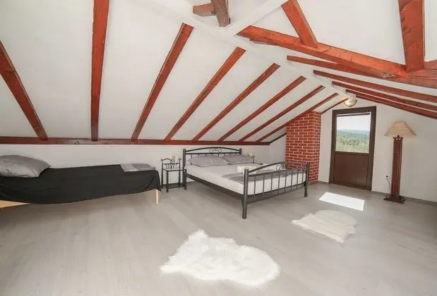 Ev (Mario - with pool - H(4+2))