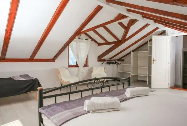 Ev (Mario - with pool - H(4+2))