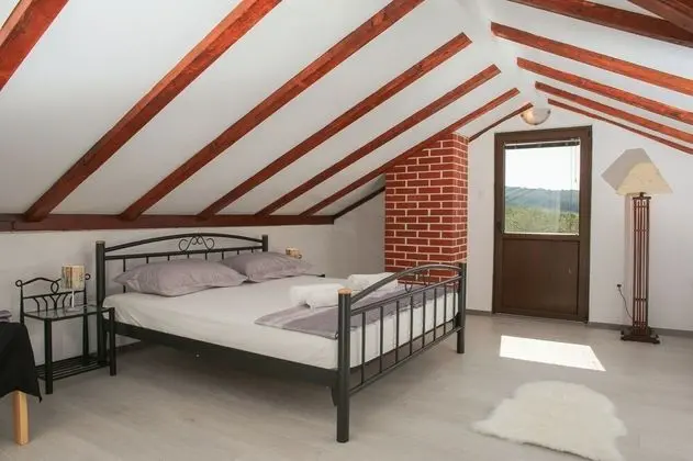 Ev (Mario - with pool - H(4+2))