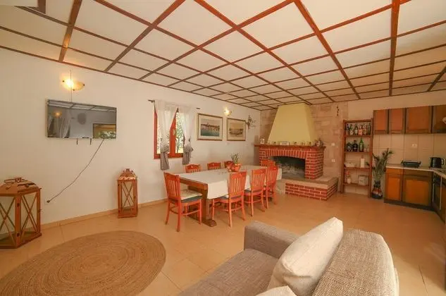 Ev (Mario - with pool - H(4+2))