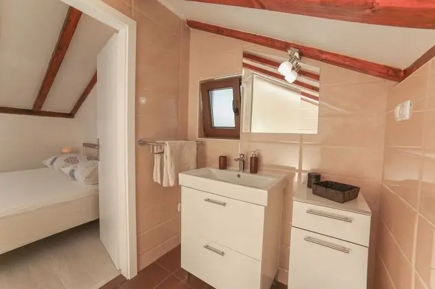 Ev (Mario - with pool - H(4+2))