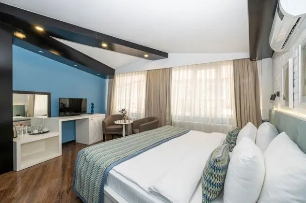 Standart Oda, Simge Yapı Manzaralı