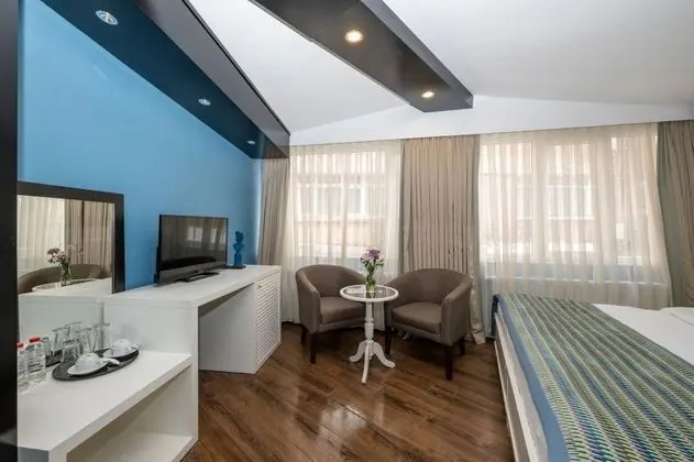 Standart Oda, Simge Yapı Manzaralı