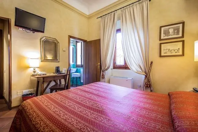 Standard Tek Büyük veya İki Ayrı Yataklı Oda