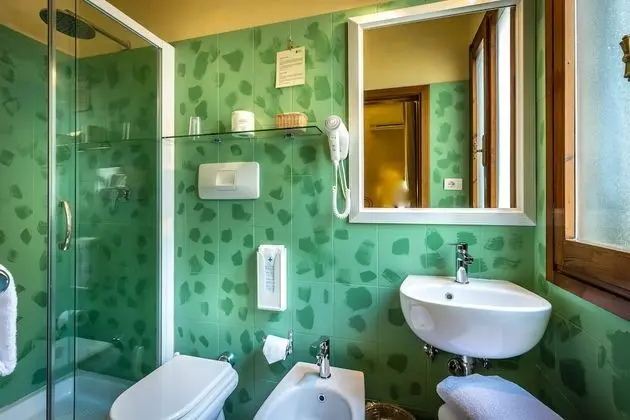 Standard Tek Büyük veya İki Ayrı Yataklı Oda