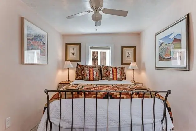 Ev (Mariposa - Authentic Adobe Home, One )