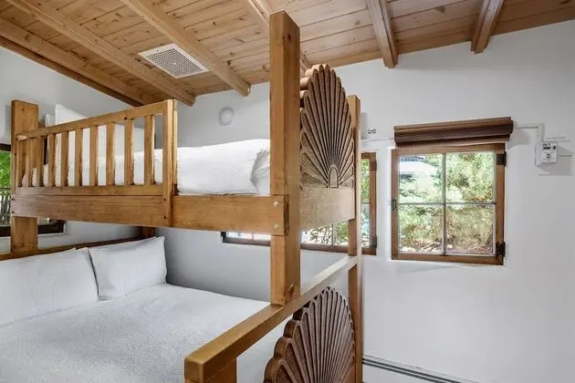 Ev (Mariposa - Authentic Adobe Home, One )
