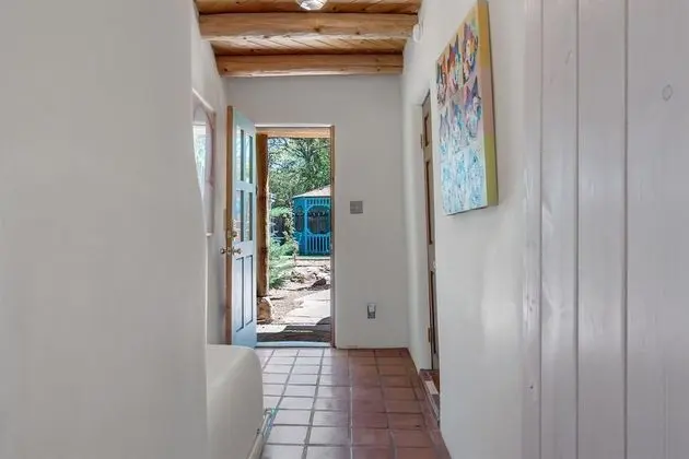 Ev (Mariposa - Authentic Adobe Home, One )