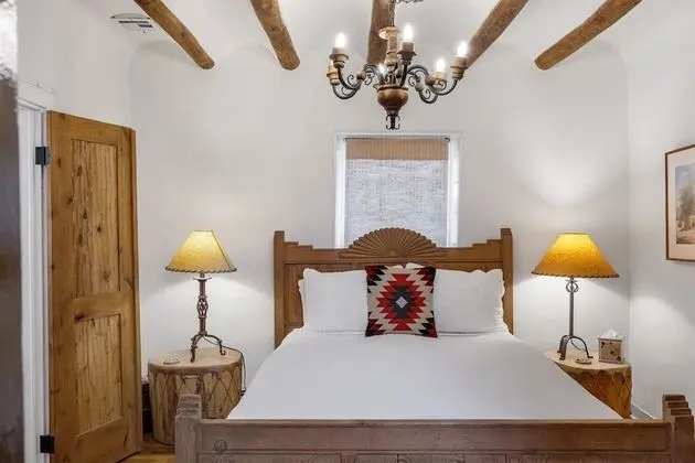 Ev (Mariposa - Authentic Adobe Home, One )