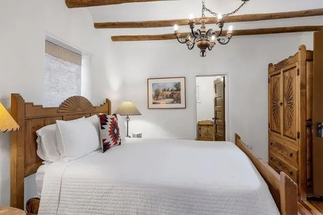 Ev (Mariposa - Authentic Adobe Home, One )
