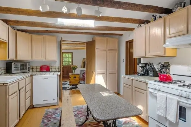 Ev (Mariposa - Authentic Adobe Home, One )