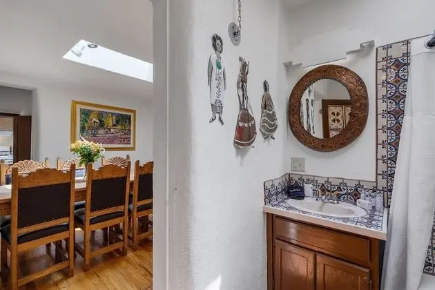 Ev (Mariposa - Authentic Adobe Home, One )