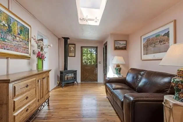 Ev (Mariposa - Authentic Adobe Home, One )