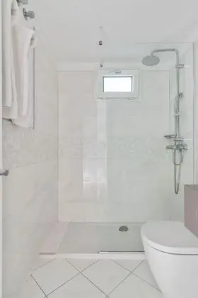 Apart Daire, Banyolu/Duşlu, Deniz Manzaralı (2 Hab +  Balcon)