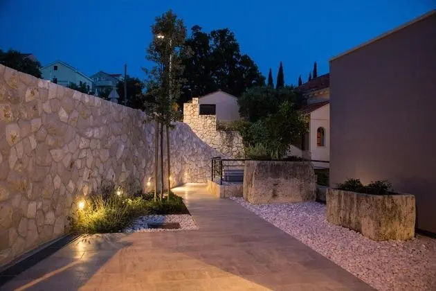 Villa, Sigara İçilebilir