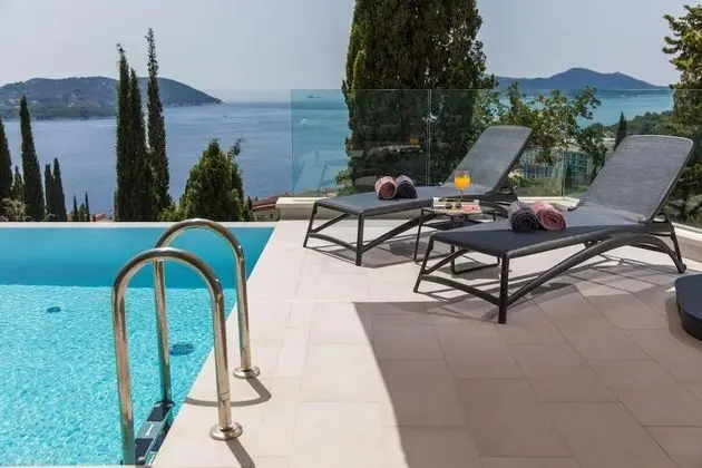 Villa, Sigara İçilebilir