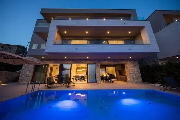 Villa, Sigara İçilebilir