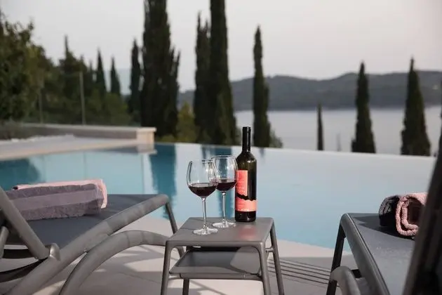Villa, Sigara İçilebilir