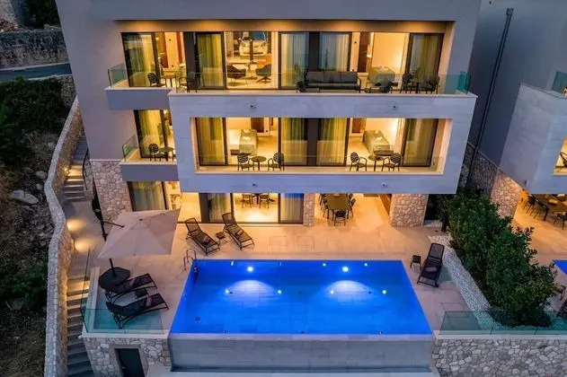 Villa, Sigara İçilebilir