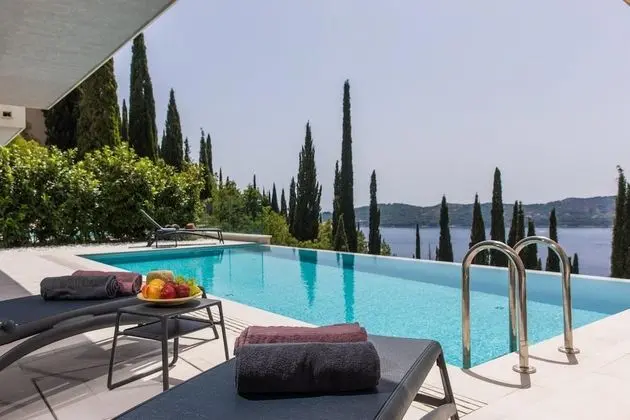 Villa, Sigara İçilebilir