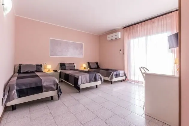 Üç Kişilik Oda, Balkon