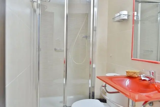 İki Ayrı Yataklı Oda, 2 Tek Kişilik Yatak, Sigara İçilmez