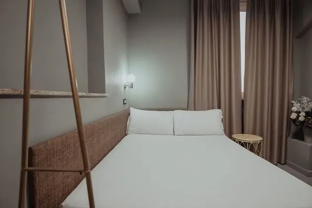 Basic Tek Büyük Yataklı Oda