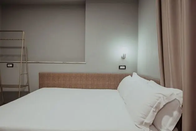 Basic Tek Büyük Yataklı Oda